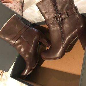 Ladies’ boots